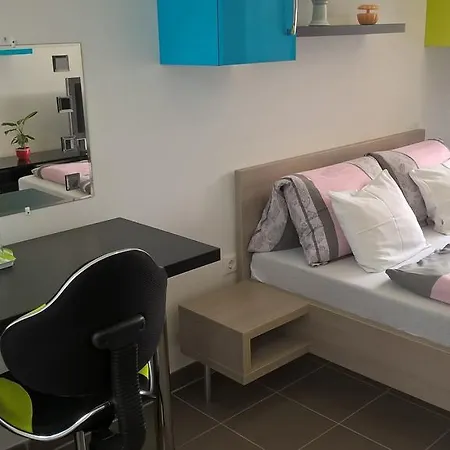 Kazinczy Guest house *