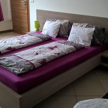 Kazinczy Guest house *