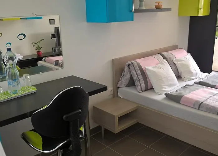 Kazinczy Gæstehus *